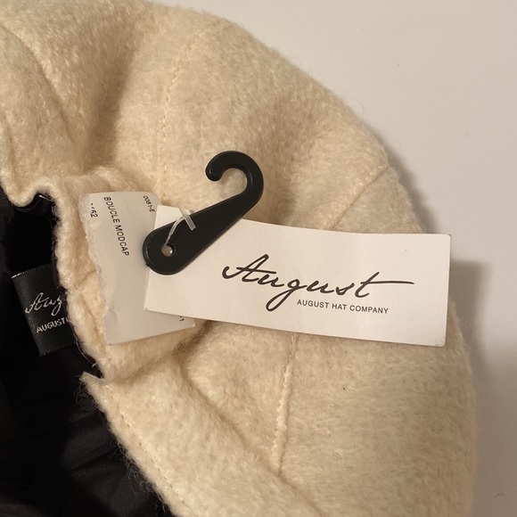 August Hat Company wool blend winter white Boucle Modcap Newsboy Cap - Picture 4 of 5